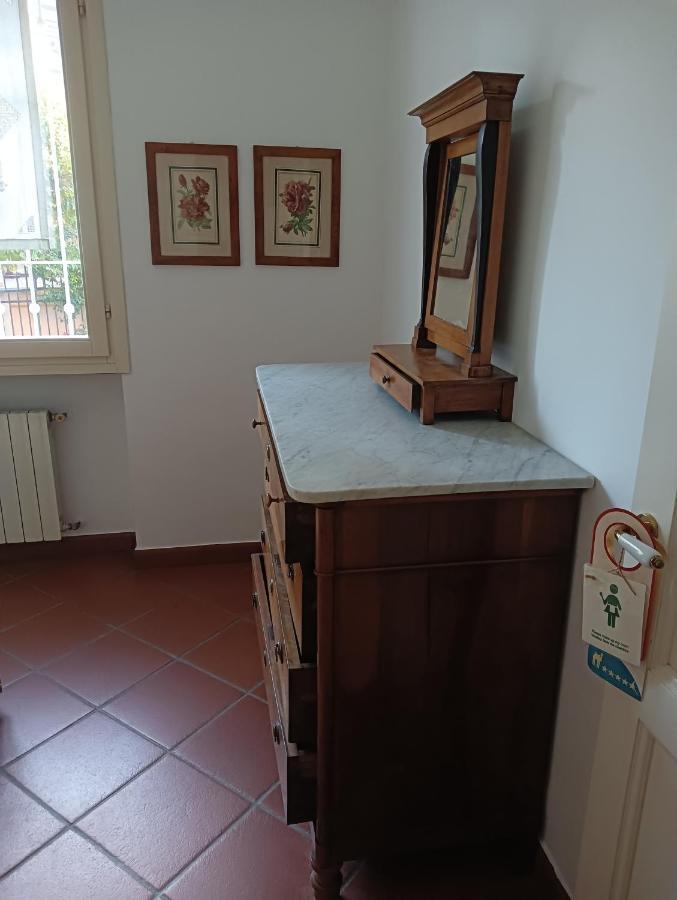 Villetta Con Giardino A Due Passi Dal Mare Imperia Bagian luar foto